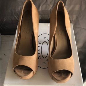 Steve Madden tan suede heels